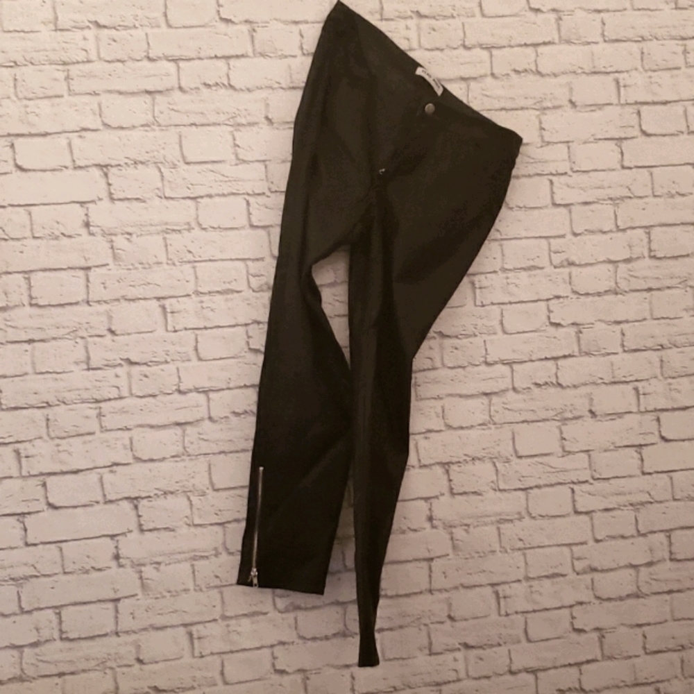 Leather pants with side zipper detail